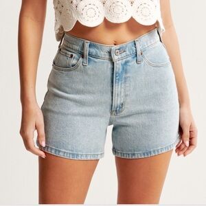 Curve love high rise 4” mom short jorts